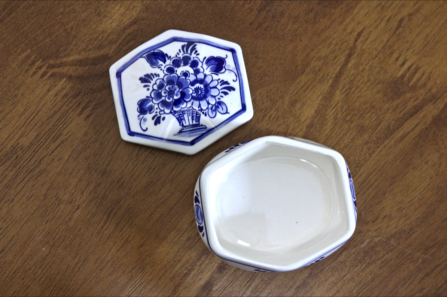 Handpainted Delft Trinket Box