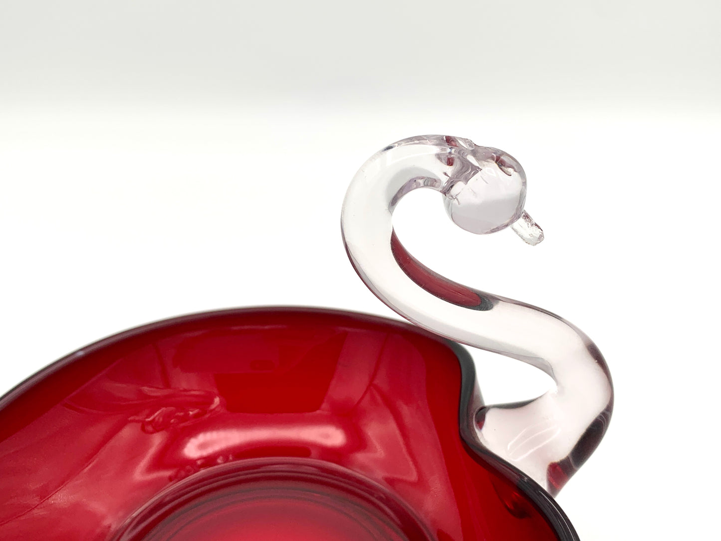 New Martinsville Sweetheart Swan Glass Dish